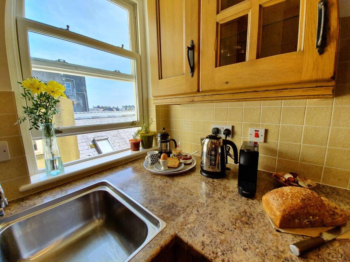 Stylish Flat In Central Tenby & Free Parking Exterior foto