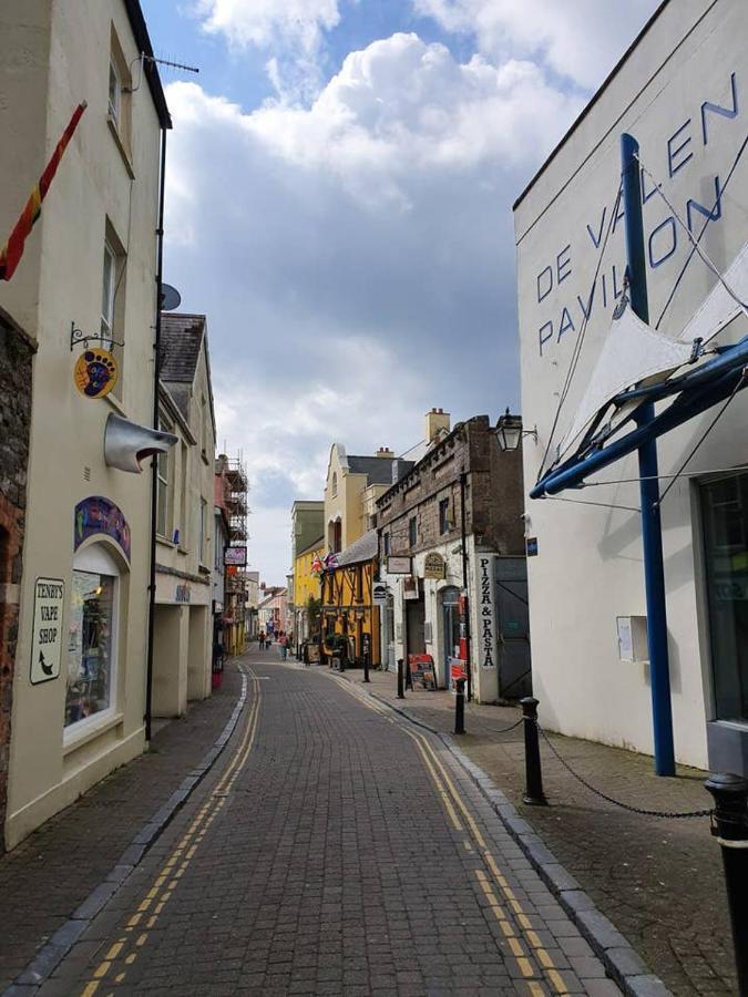 Stylish Flat In Central Tenby & Free Parking Exterior foto